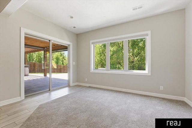 2414 N 188 Street, Omaha, NE 68022