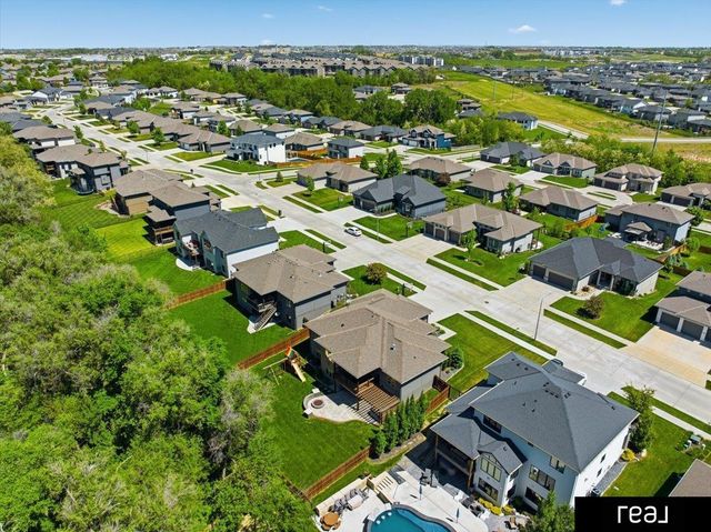 2414 N 188 Street, Omaha, NE 68022