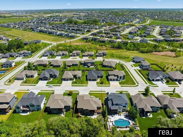 2414 N 188 Street, Omaha, NE 68022