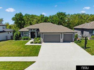 2414 N 188 Street, Omaha, NE 68022