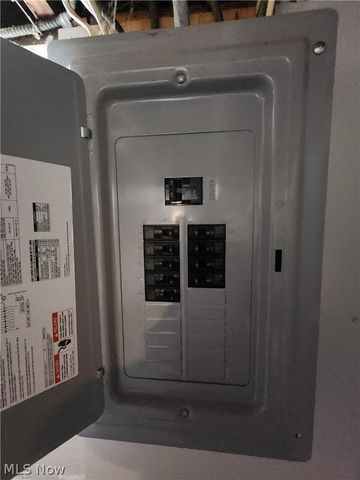 845 Willard Avenue SE, Warren, OH 44484