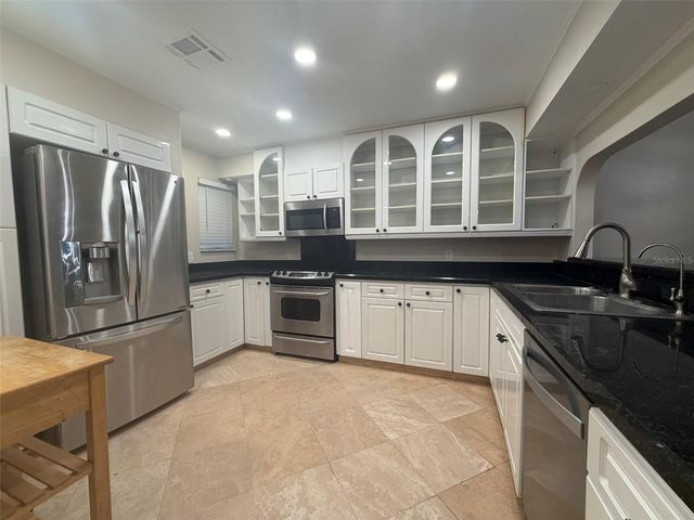 5567 SEA FOREST DRIVE 324, New Port Richey, FL 34652