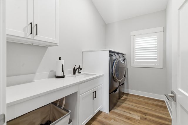 7746 Corners Cove Street, Kalamazoo, MI 49009