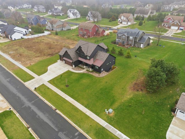 7746 Corners Cove Street, Kalamazoo, MI 49009