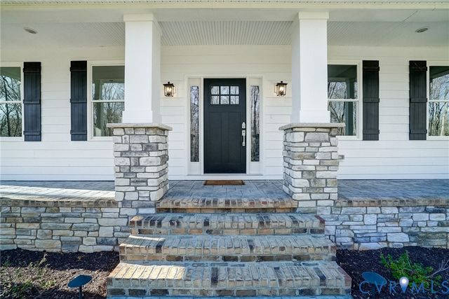 620 Cross Ridge Ln, Manakin Sabot, VA 23103