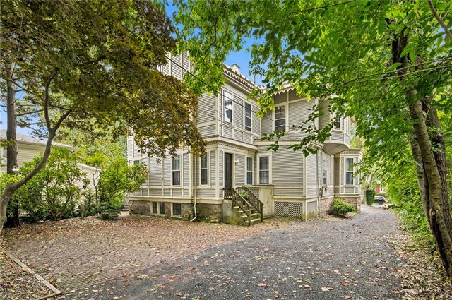 4 Red Cross Avenue 1A, Newport, RI 02840