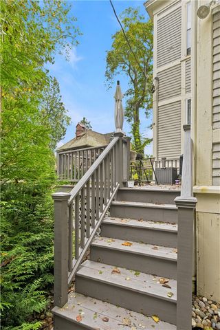4 Red Cross Avenue 1A, Newport, RI 02840