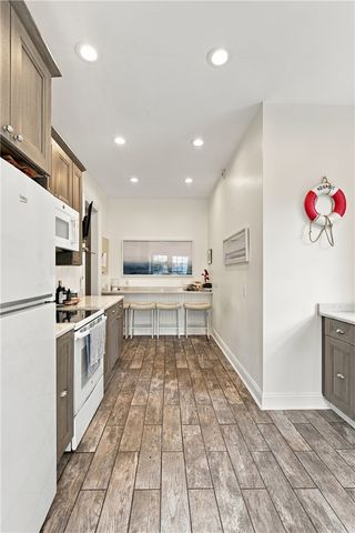 4 Red Cross Avenue 1A, Newport, RI 02840