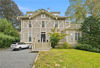 4 Red Cross Avenue 1A, Newport, RI 02840