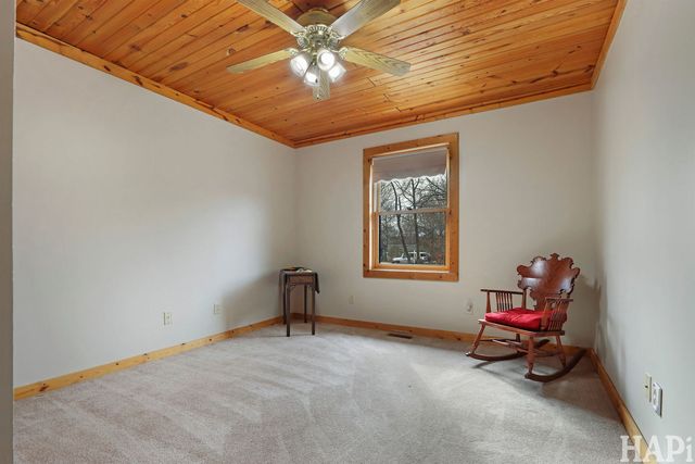 707 Quinn Road, Mchenry, IL 60051
