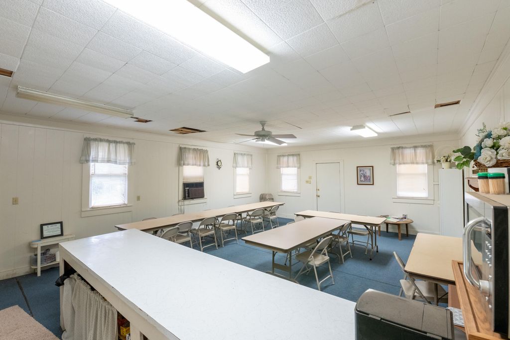 Image 10 of property listing at 11700 Fort Worth Street, Carlsbad, TX 76934