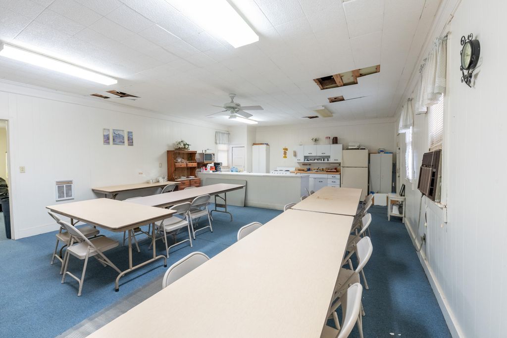 Image 11 of property listing at 11700 Fort Worth Street, Carlsbad, TX 76934