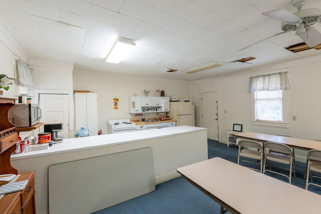 Image 12 of property listing at 11700 Fort Worth Street, Carlsbad, TX 76934