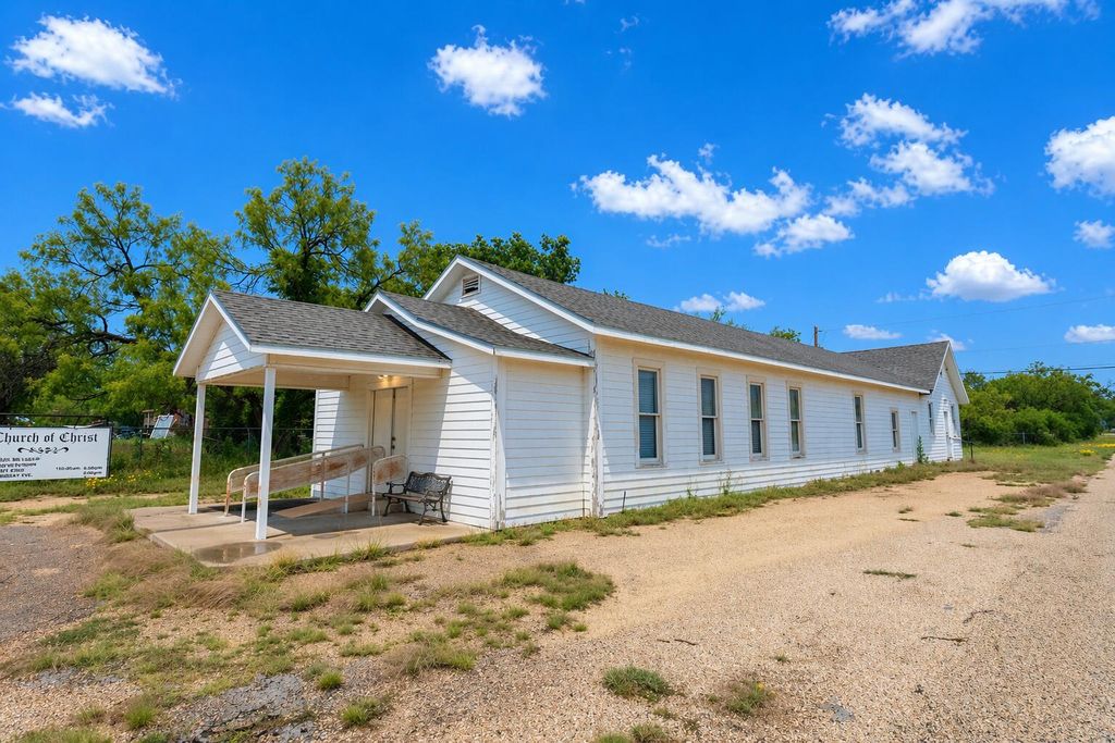 Image 15 of property listing at 11700 Fort Worth Street, Carlsbad, TX 76934