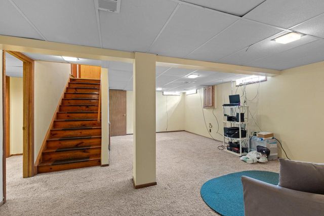 7525 6th AVENUE, Kenosha, WI 53143