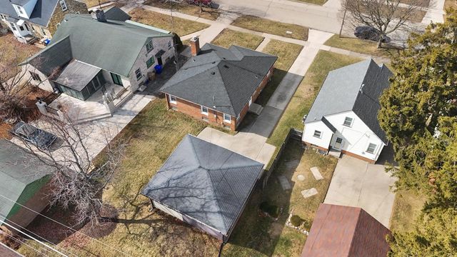 7525 6th AVENUE, Kenosha, WI 53143