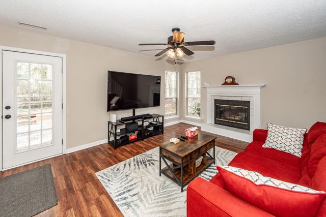 3221 Seaborn Drive, Mount Pleasant, SC 29466