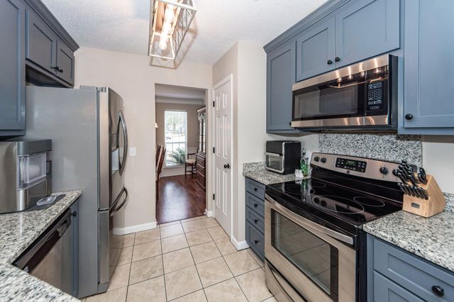 3221 Seaborn Drive, Mount Pleasant, SC 29466