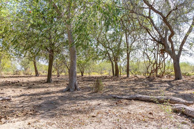 11341 Fm-340, Moulton, TX 77975