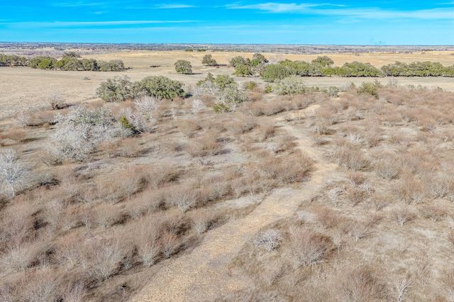 11341 Fm-340, Moulton, TX 77975