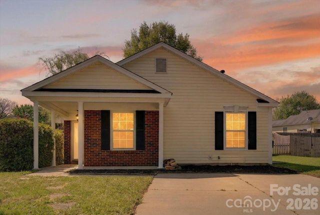 1129 Southern Chase Court SW, Concord, NC 28025