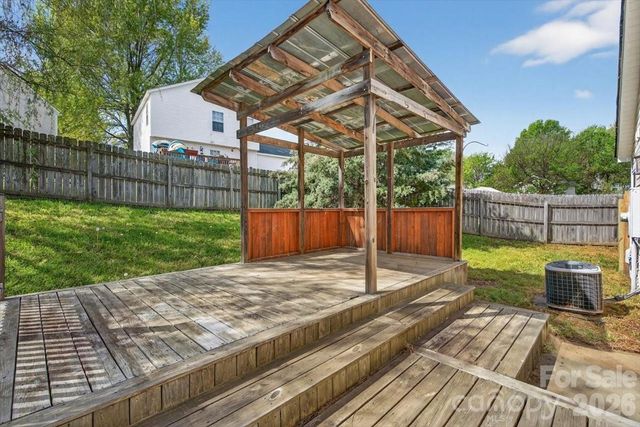 1129 Southern Chase Court SW, Concord, NC 28025