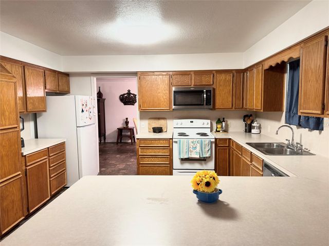 12420 Old Needville Fairchild Road, Needville, TX 77461