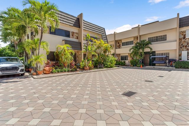 8956 Collins Avenue 4, Surfside, FL 33154