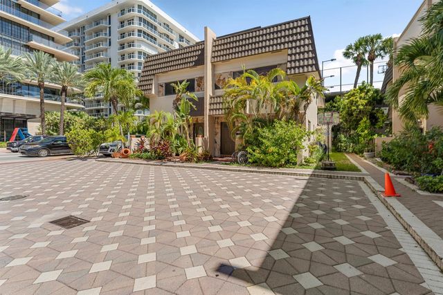 8956 Collins Avenue 4, Surfside, FL 33154