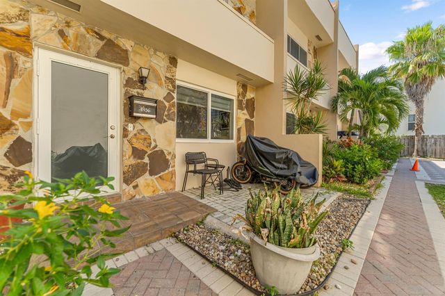 8956 Collins Avenue 4, Surfside, FL 33154