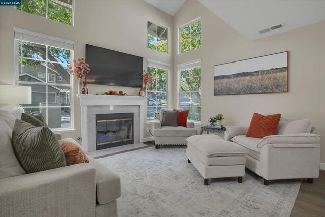 235 Pebblecreek Ct, Martinez, CA 94553