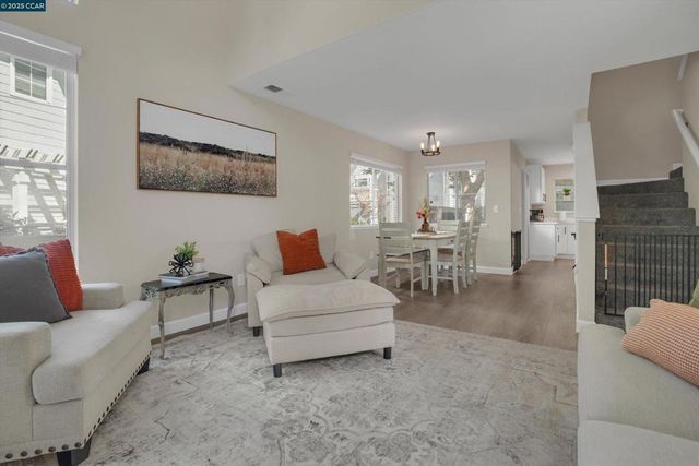 235 Pebblecreek Ct, Martinez, CA 94553