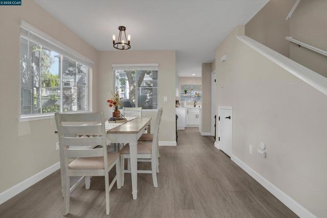 235 Pebblecreek Ct, Martinez, CA 94553