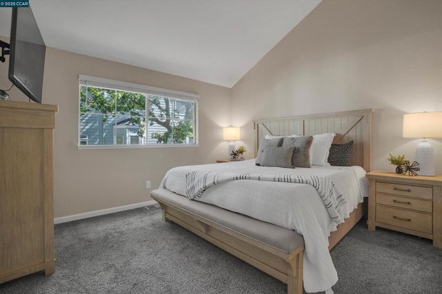 235 Pebblecreek Ct, Martinez, CA 94553