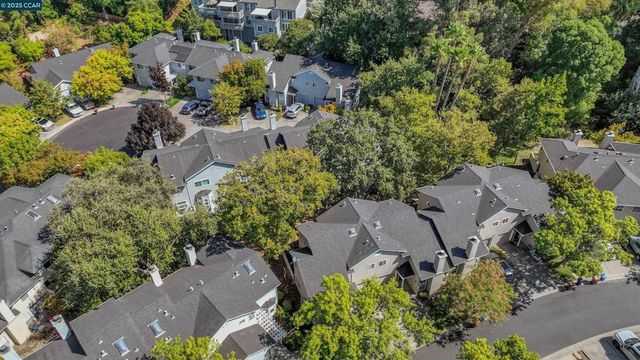 235 Pebblecreek Ct, Martinez, CA 94553