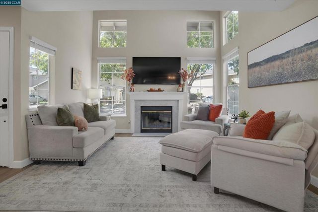 235 Pebblecreek Ct, Martinez, CA 94553