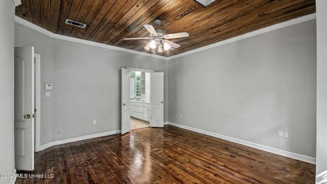 664 Spring Lake Drive, Pearl, MS 39208