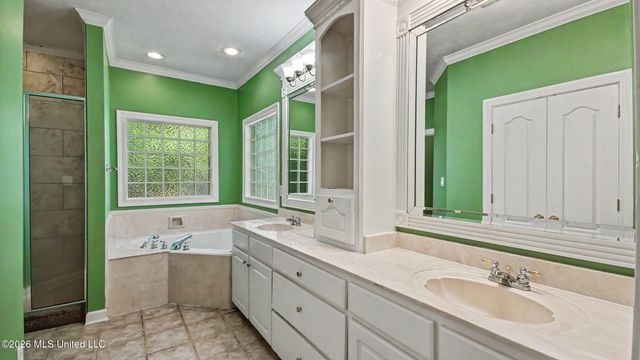 664 Spring Lake Drive, Pearl, MS 39208