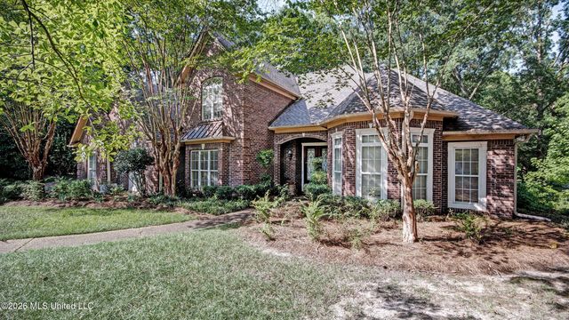 664 Spring Lake Drive, Pearl, MS 39208