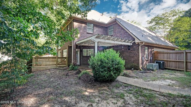 664 Spring Lake Drive, Pearl, MS 39208