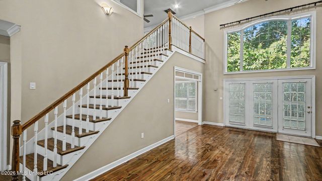 664 Spring Lake Drive, Pearl, MS 39208