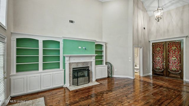 664 Spring Lake Drive, Pearl, MS 39208