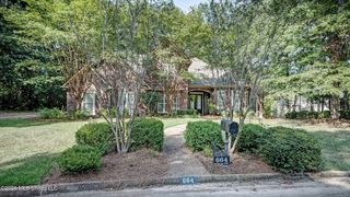 664 Spring Lake Drive, Pearl, MS 39208