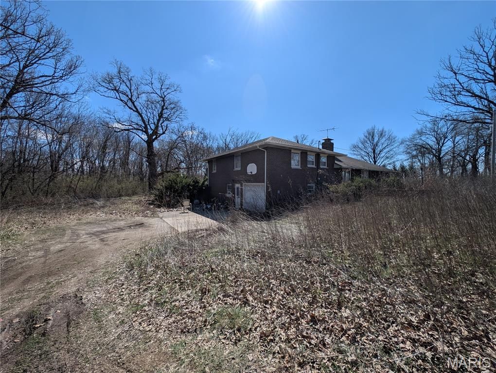 11807 Us Highway 40, Highland, IL 62249