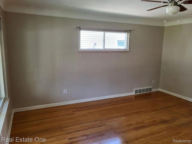 20548 Poinciana, Redford, MI 48240