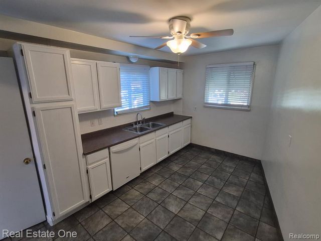 20548 Poinciana, Redford, MI 48240