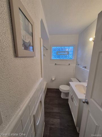 20548 Poinciana, Redford, MI 48240