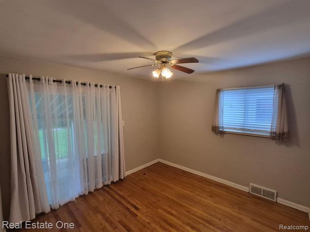 20548 Poinciana, Redford, MI 48240