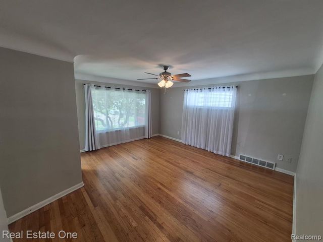 20548 Poinciana, Redford, MI 48240