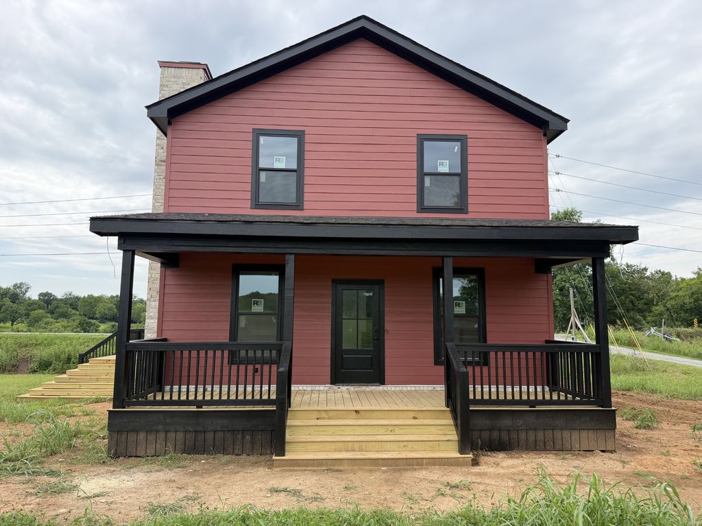 960 W Trimble Rd, Milton, TN 37118
